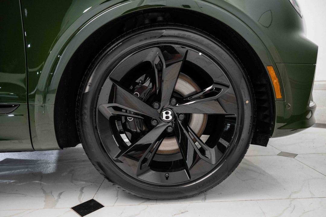 2024 Bentley Bentayga EWB