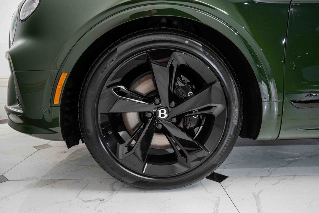 2024 Bentley Bentayga EWB