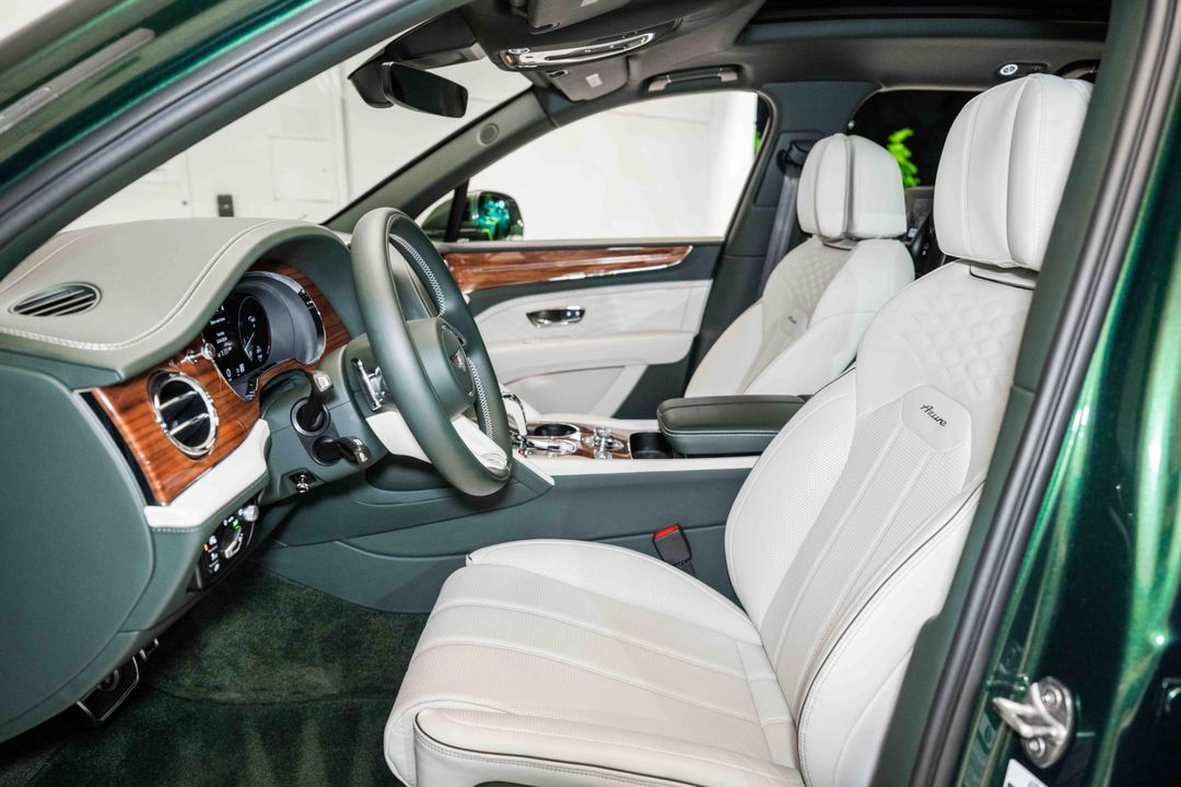 2023 Bentley Bentayga EWB