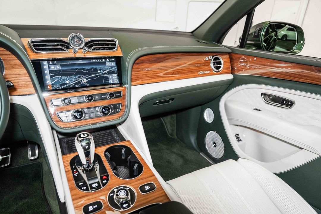 2023 Bentley Bentayga EWB