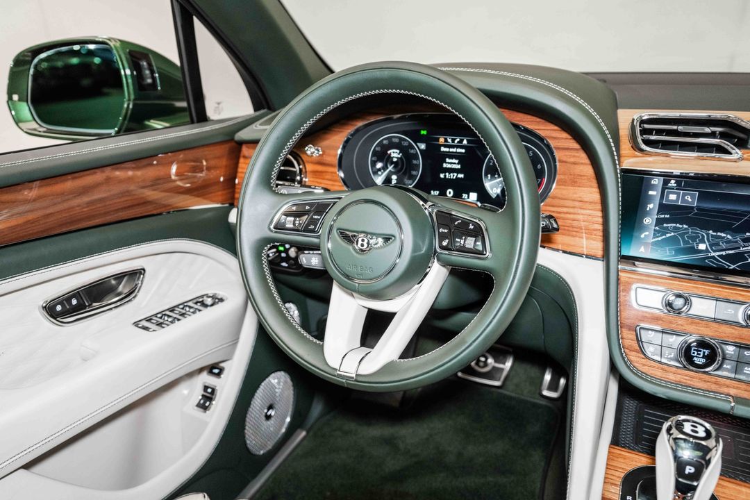 2023 Bentley Bentayga EWB