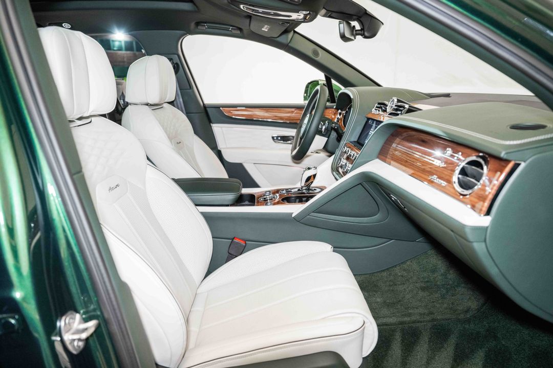 2023 Bentley Bentayga EWB