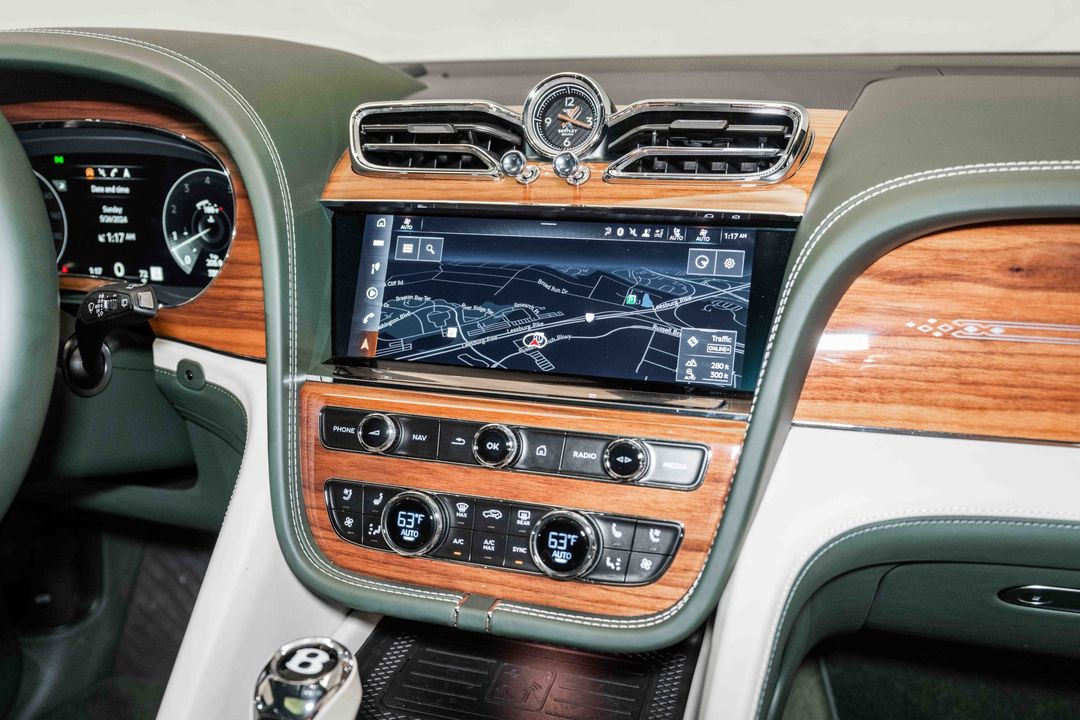 2023 Bentley Bentayga EWB