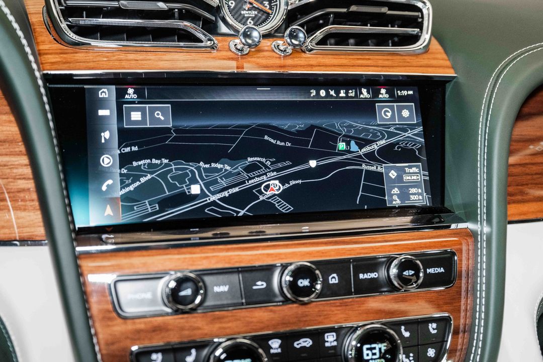 2023 Bentley Bentayga EWB