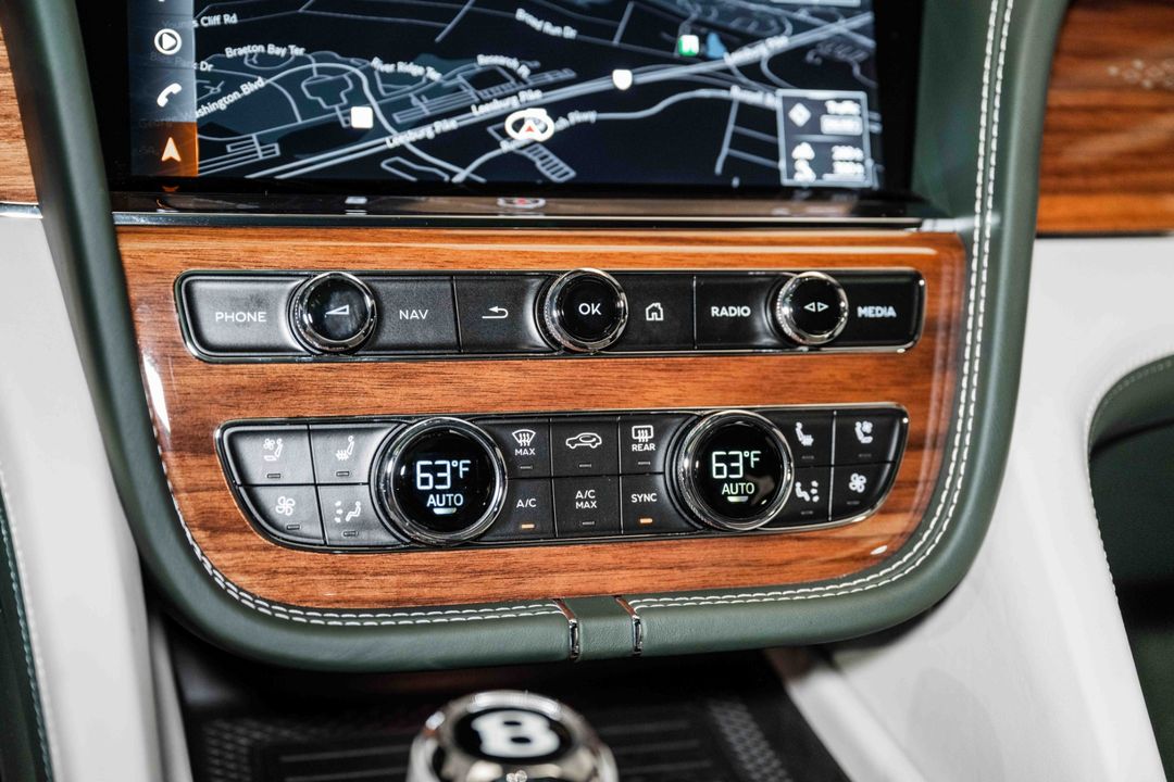 2023 Bentley Bentayga EWB