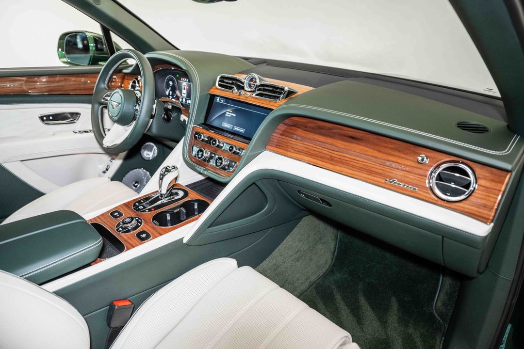 2023 Bentley Bentayga EWB