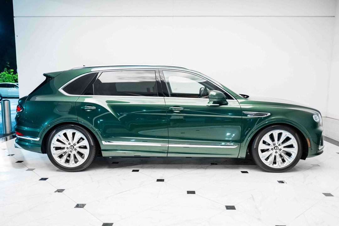 2023 Bentley Bentayga EWB