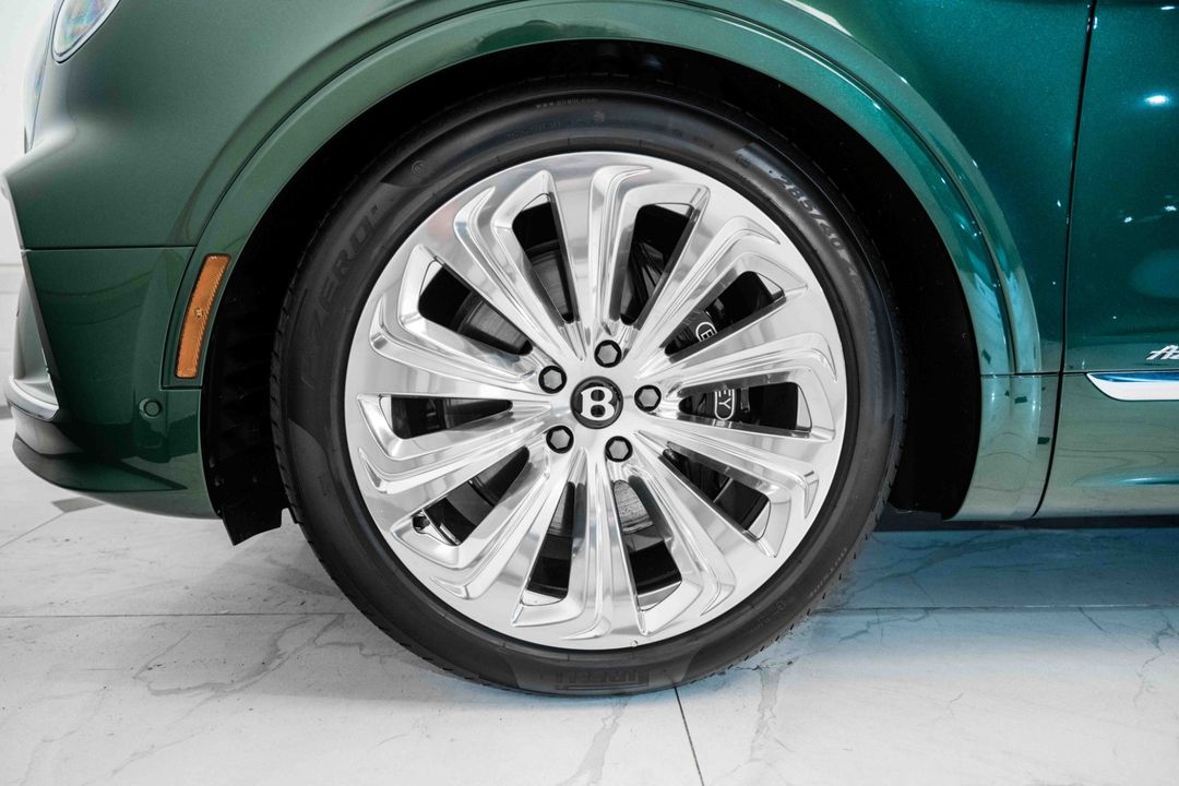 2023 Bentley Bentayga EWB