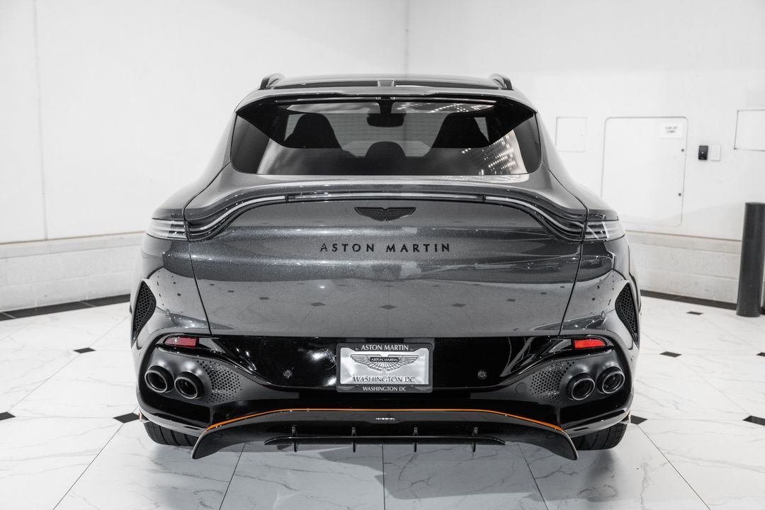 2025 Aston Martin DBX