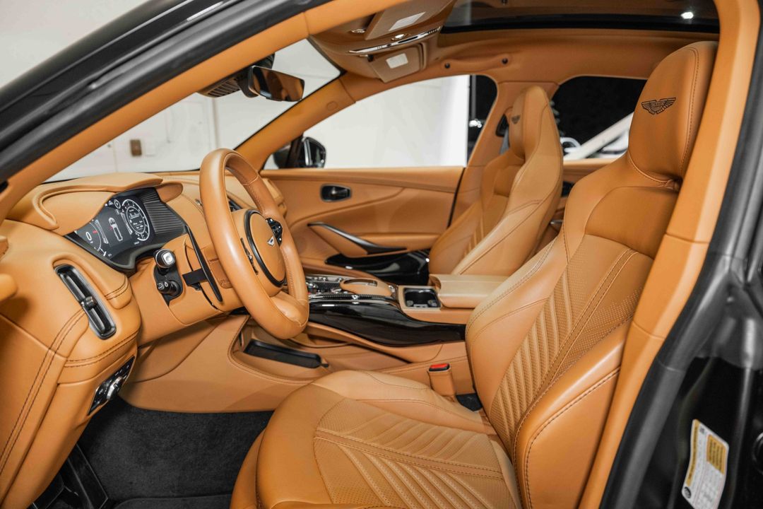 2023 Aston Martin DBX