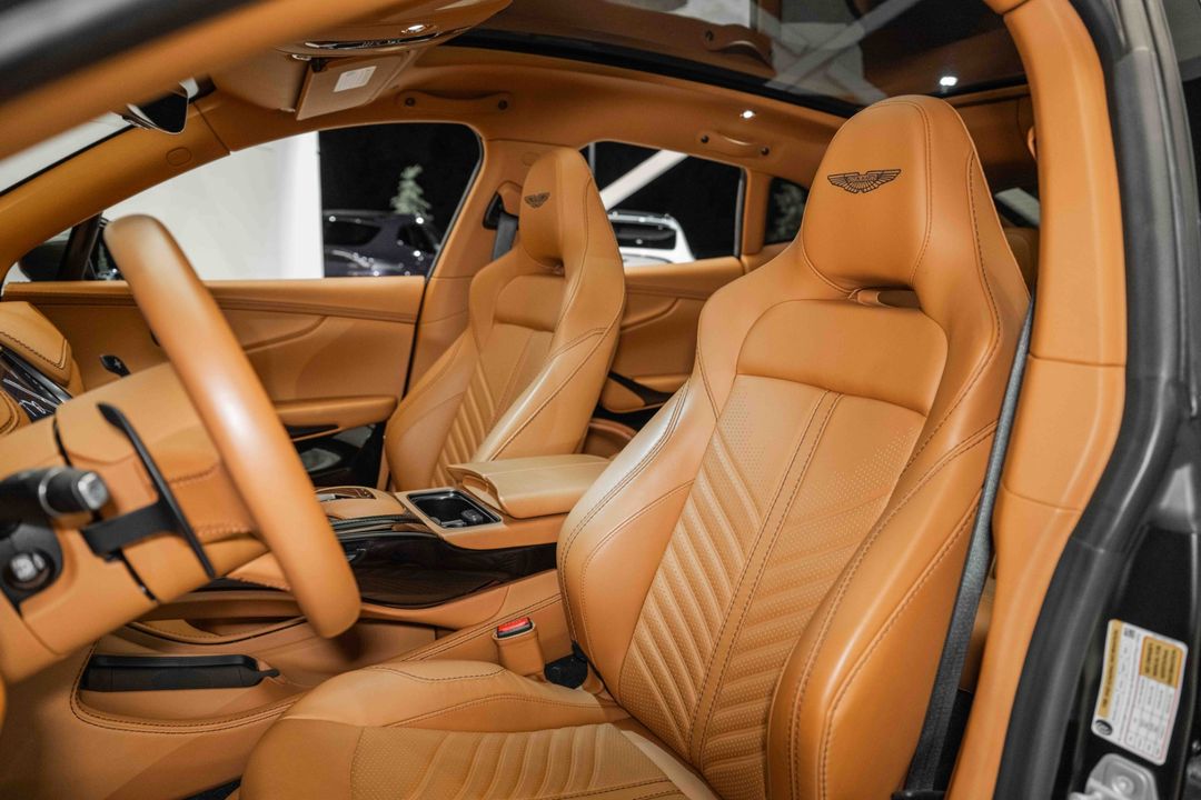 2023 Aston Martin DBX