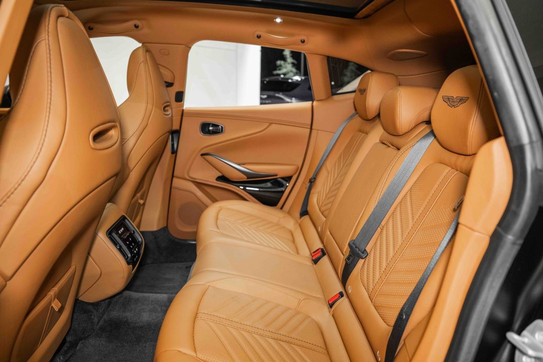 2023 Aston Martin DBX