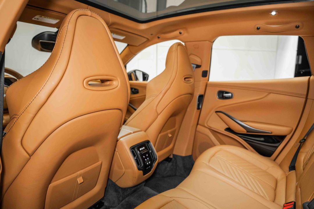 2023 Aston Martin DBX