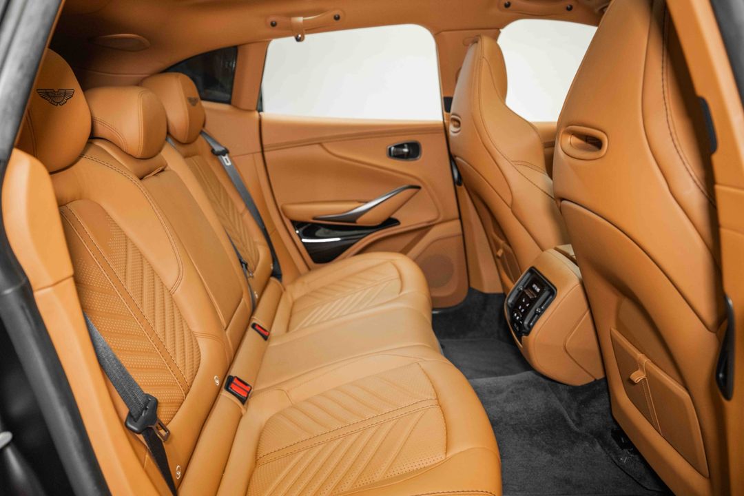 2023 Aston Martin DBX