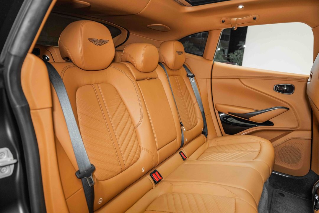 2023 Aston Martin DBX