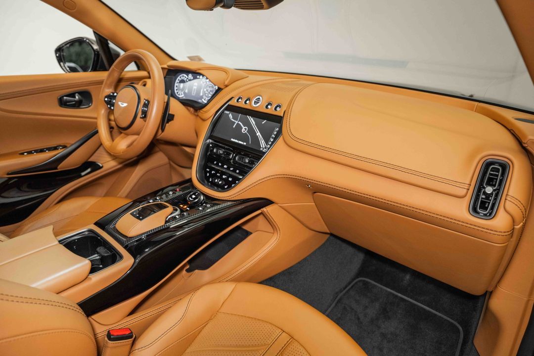 2023 Aston Martin DBX