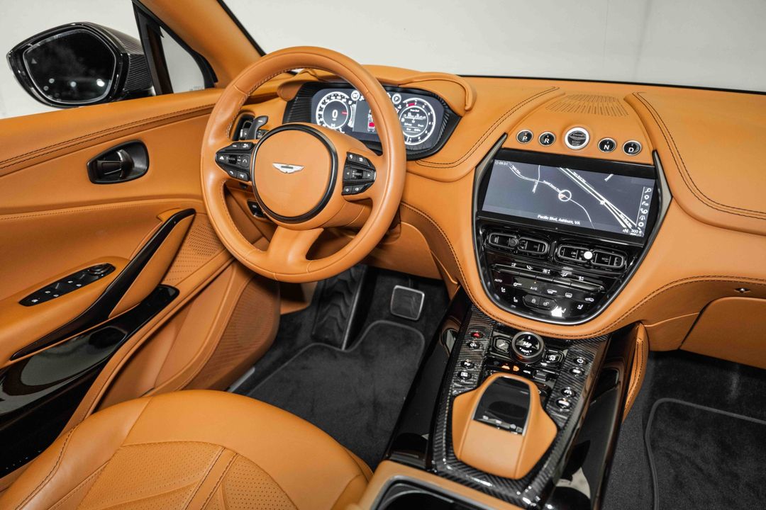 2023 Aston Martin DBX