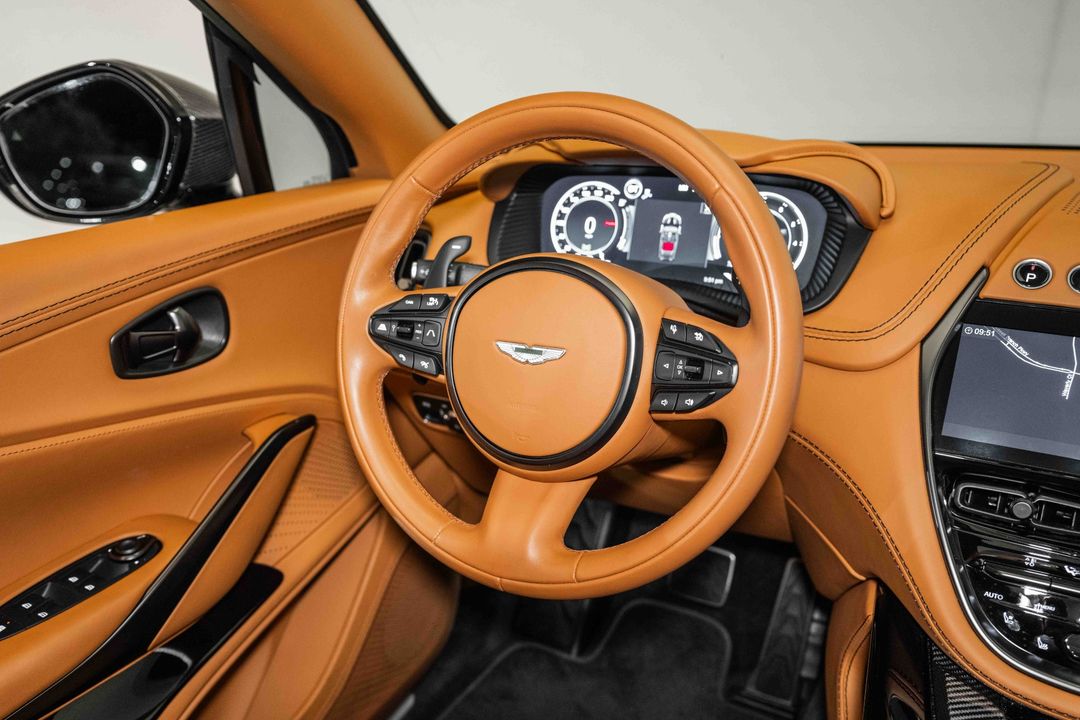 2023 Aston Martin DBX