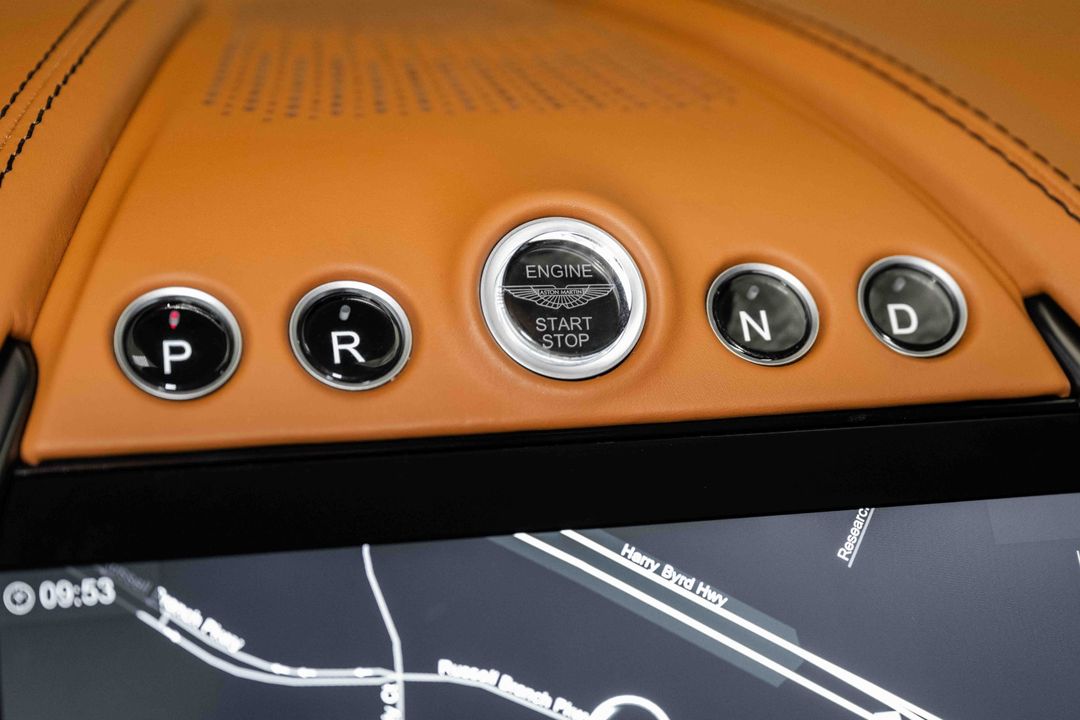 2023 Aston Martin DBX