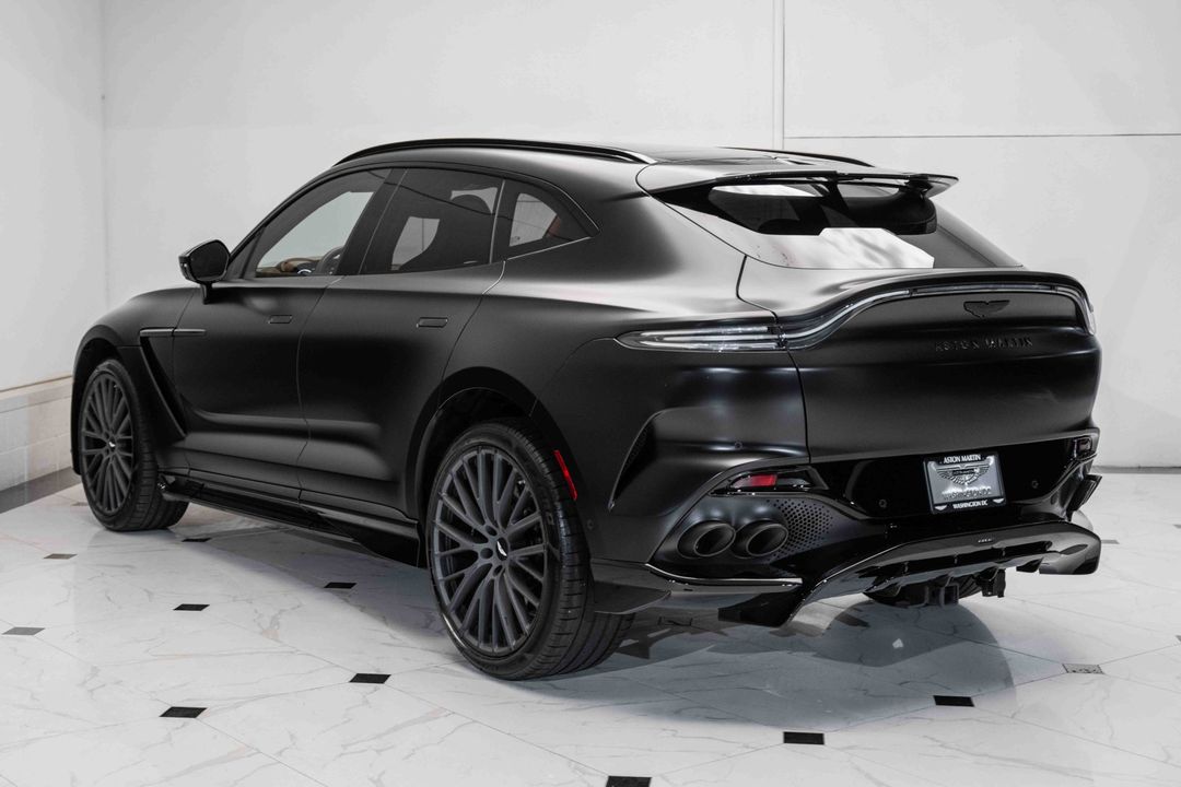 2023 Aston Martin DBX
