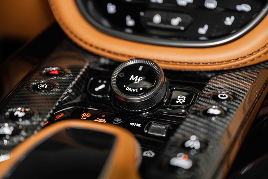 2023 Aston Martin DBX