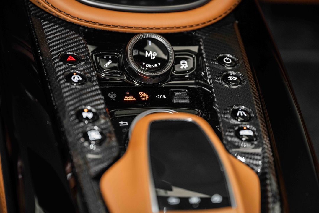 2023 Aston Martin DBX