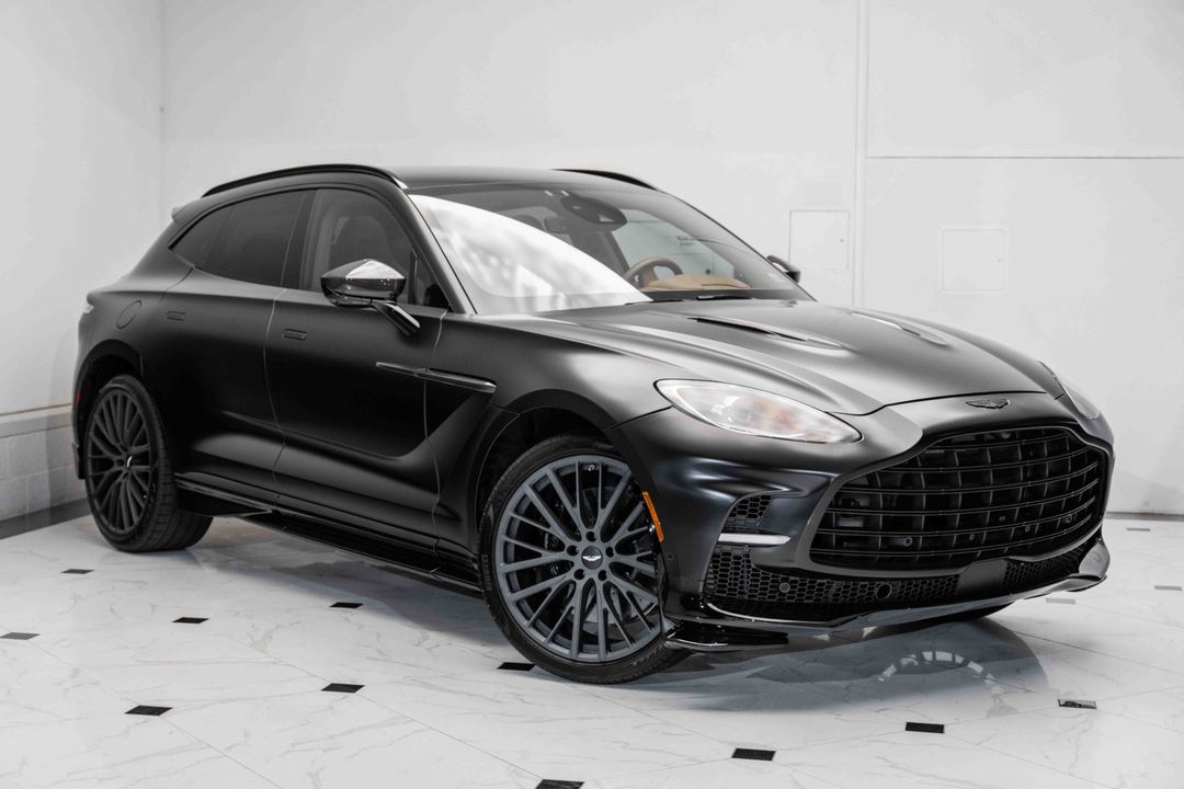 2023 Aston Martin DBX