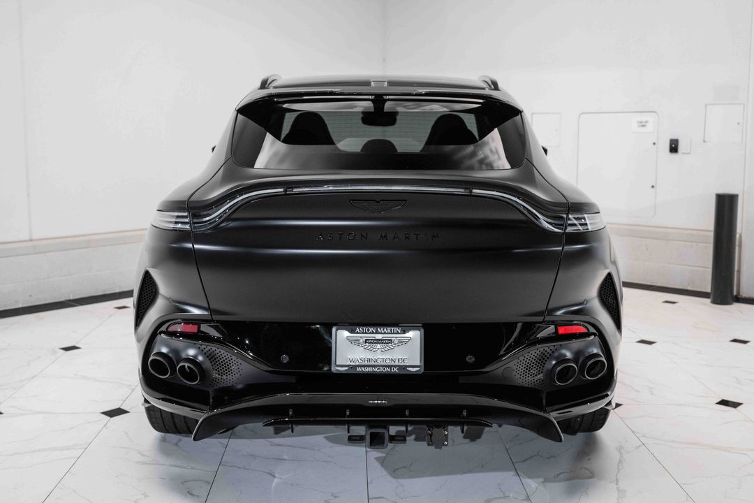 2023 Aston Martin DBX