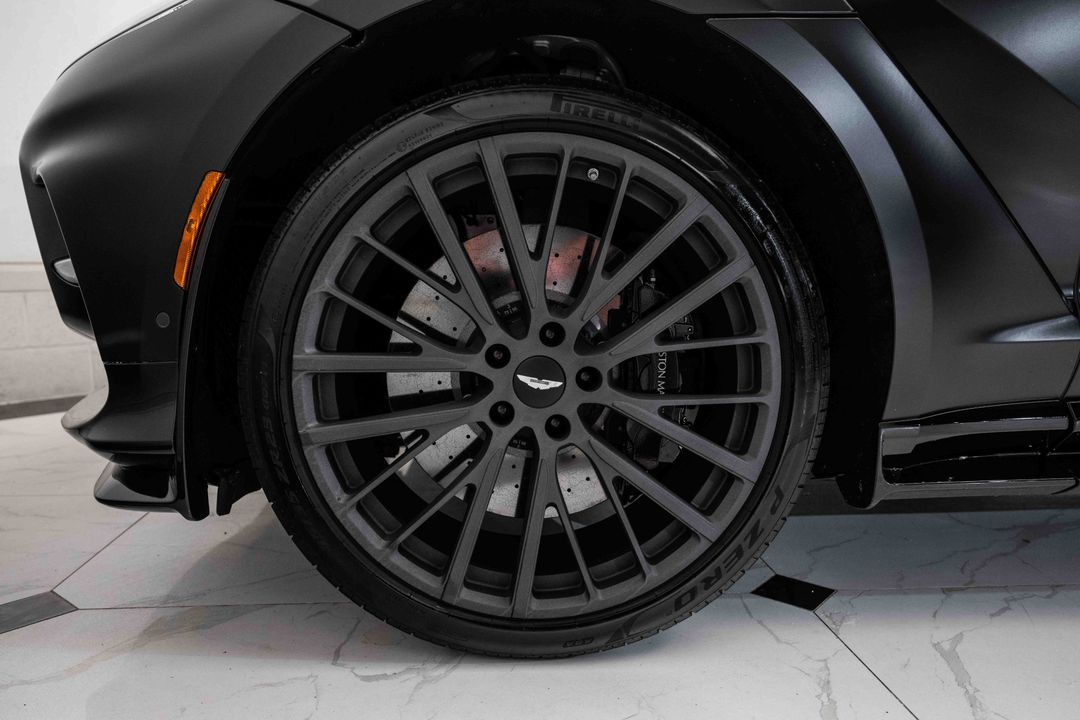 2023 Aston Martin DBX