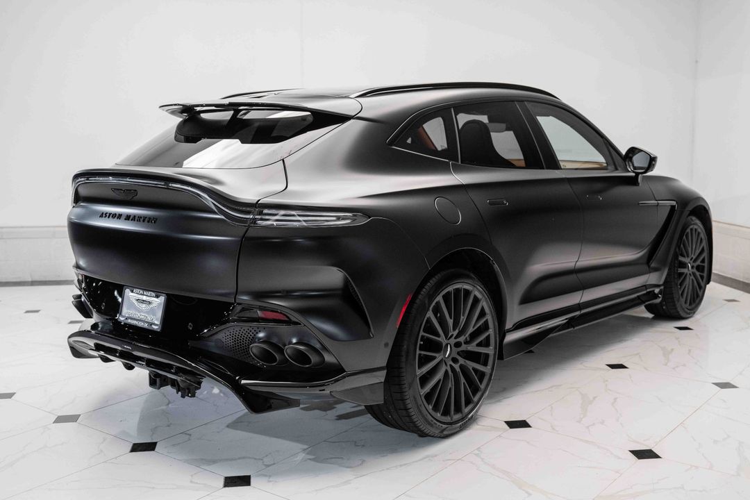 2023 Aston Martin DBX