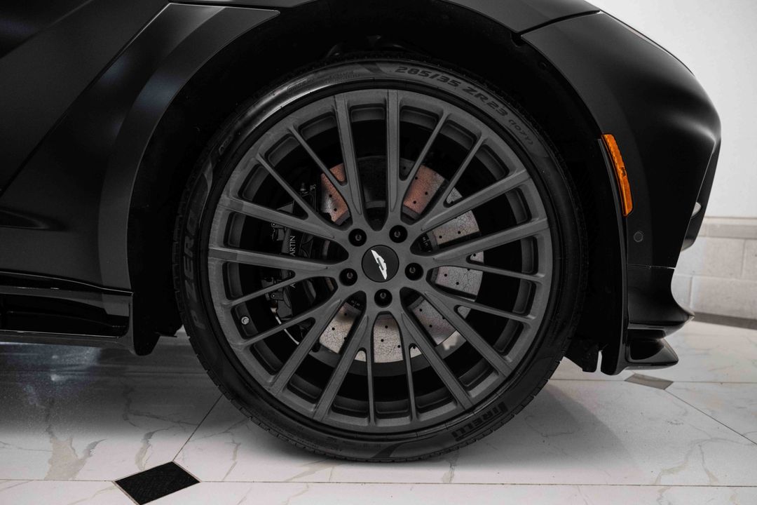 2023 Aston Martin DBX