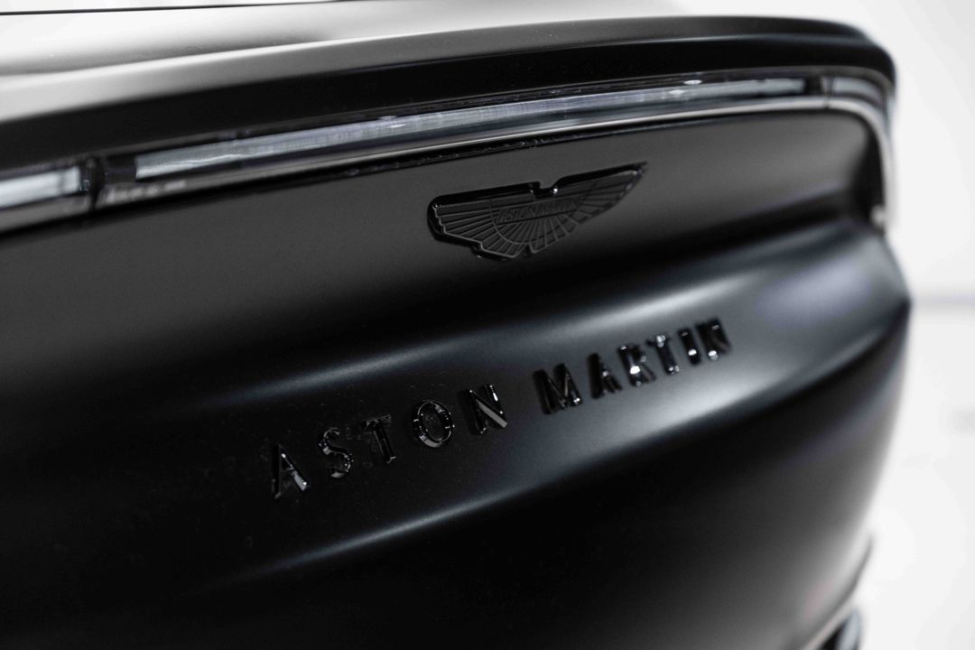 2023 Aston Martin DBX