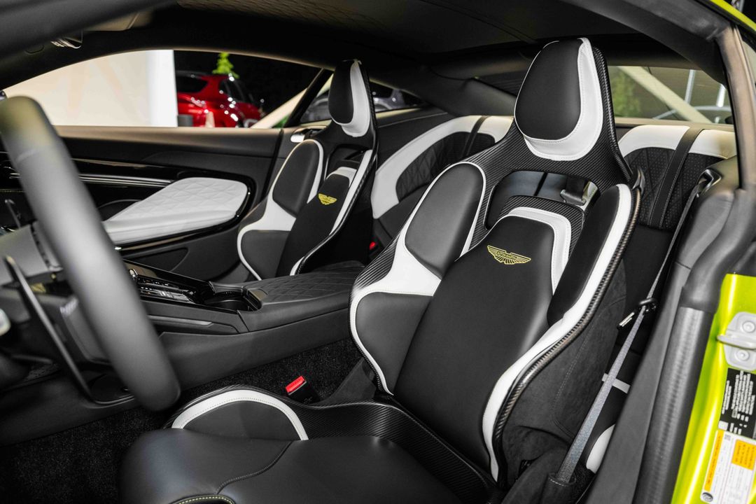 2025 Aston Martin DB12 COUPE