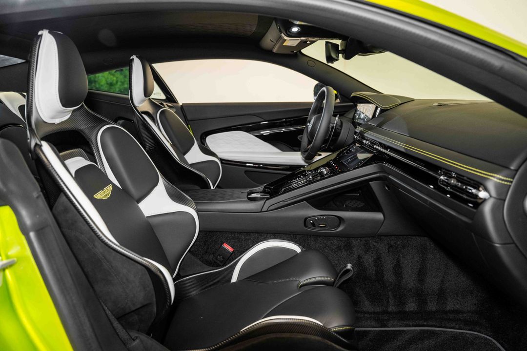 2025 Aston Martin DB12 COUPE