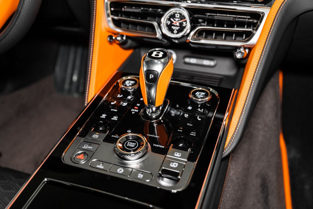 2025 Bentley FLYING SPUR