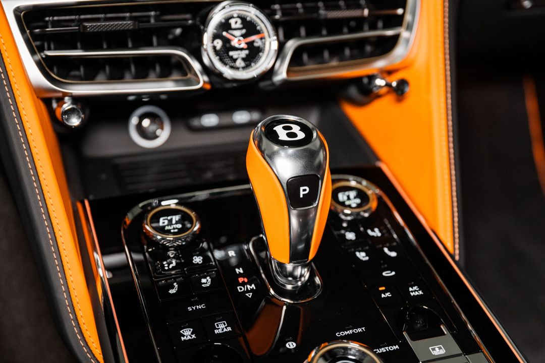 2025 Bentley FLYING SPUR
