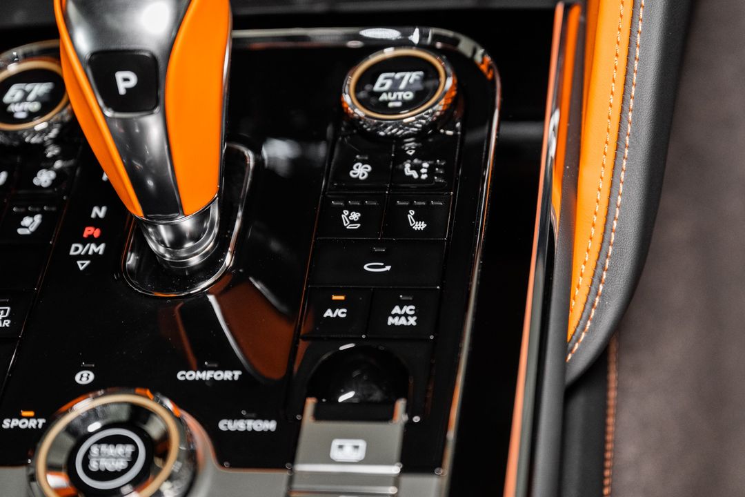 2025 Bentley FLYING SPUR