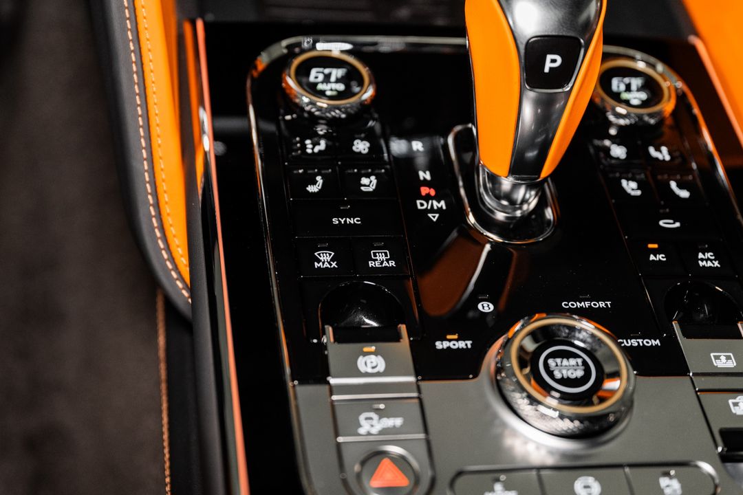 2025 Bentley FLYING SPUR