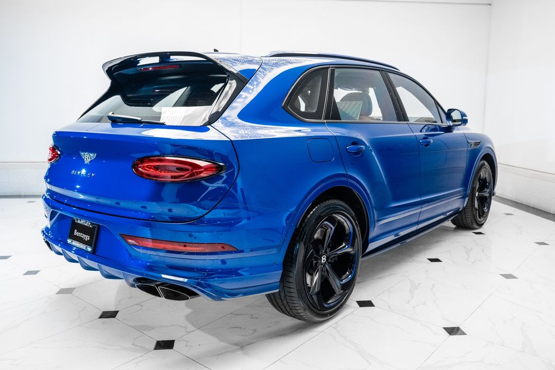 2025 Bentley BENTAYGA V8
