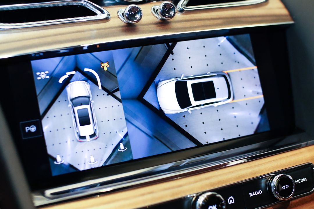 2025 Bentley BENTAYGA V8