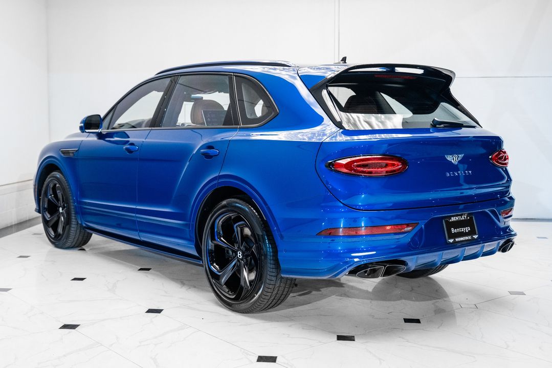 2025 Bentley BENTAYGA V8