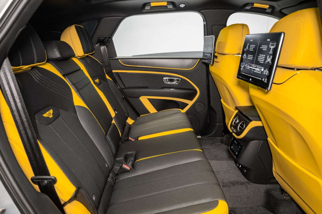 2025 Bentley BENTAYGA V8