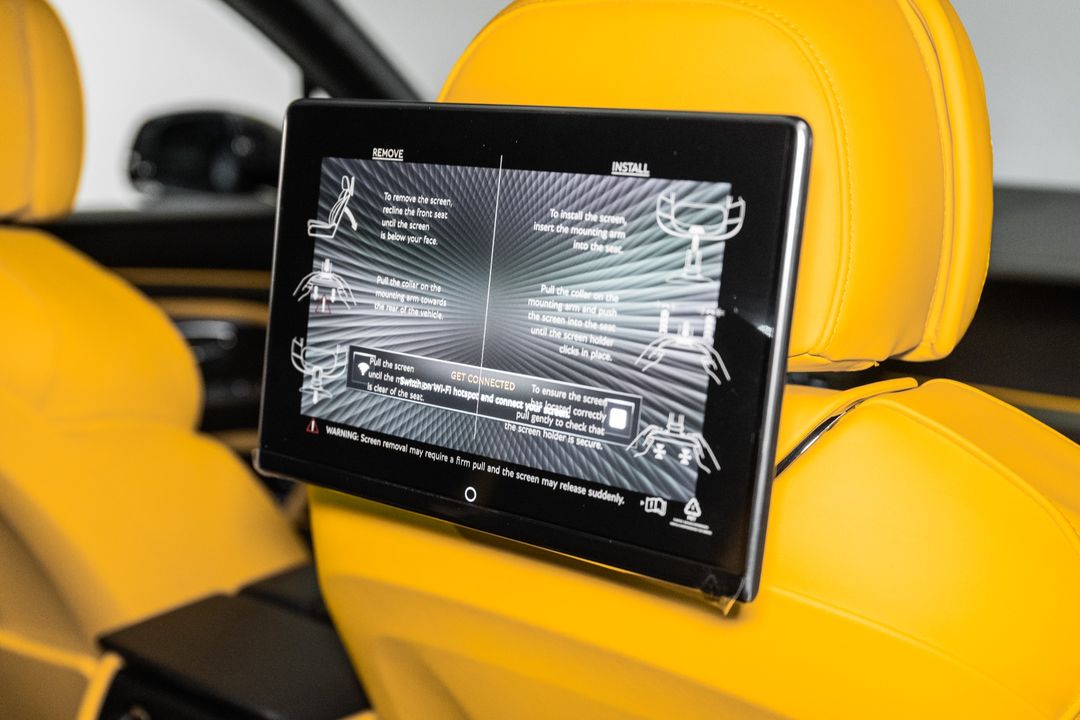 2025 Bentley BENTAYGA V8