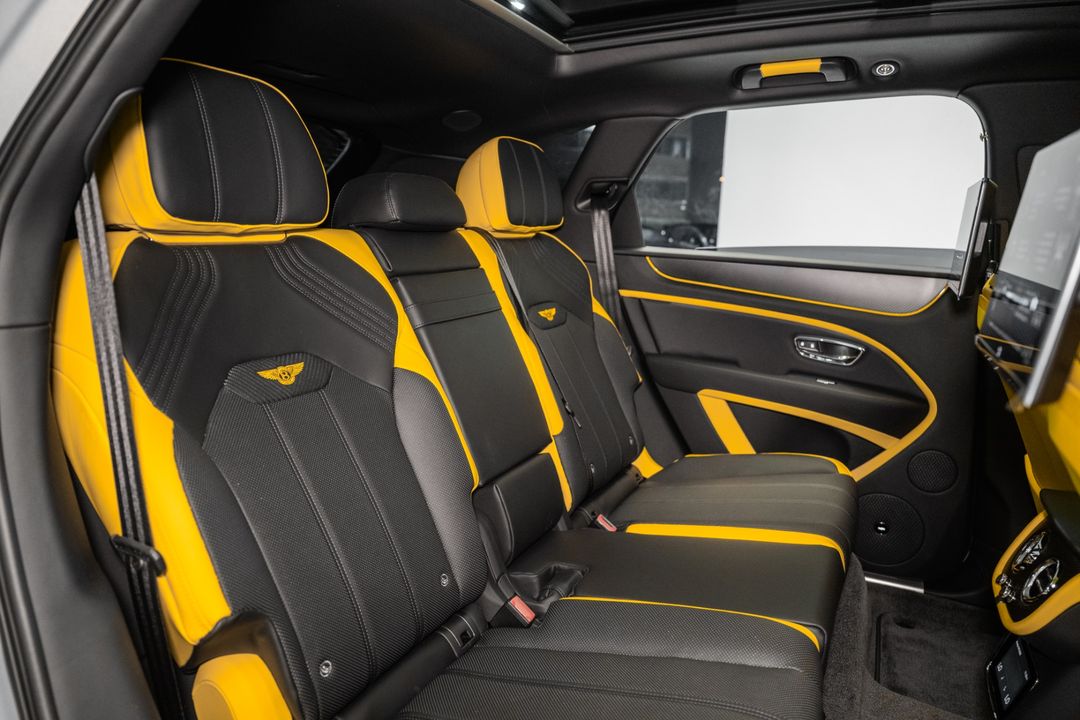 2025 Bentley BENTAYGA V8