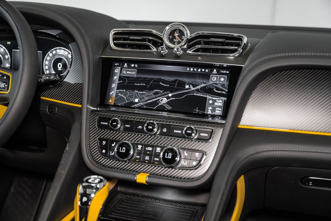 2025 Bentley BENTAYGA V8