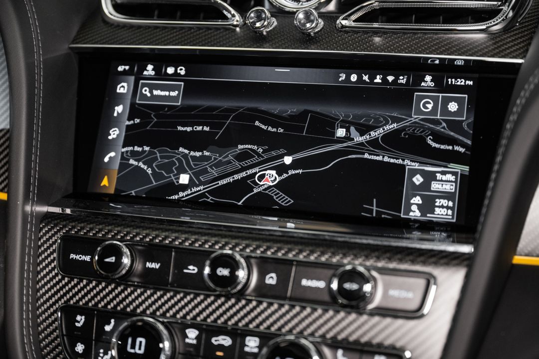 2025 Bentley BENTAYGA V8