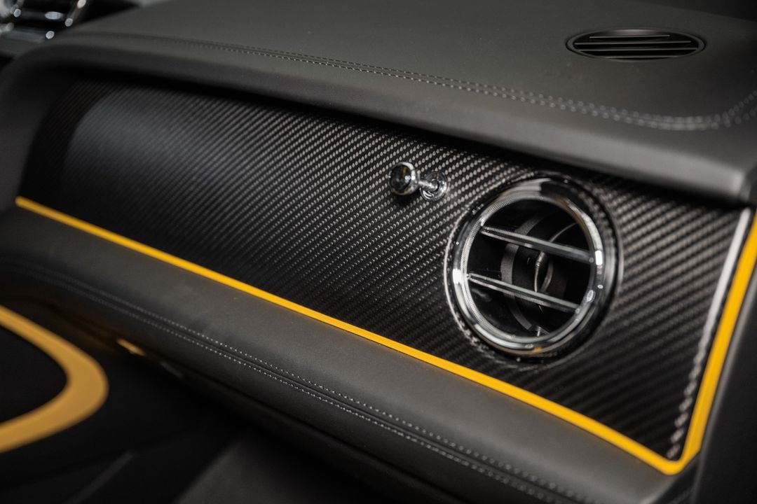 2025 Bentley BENTAYGA V8