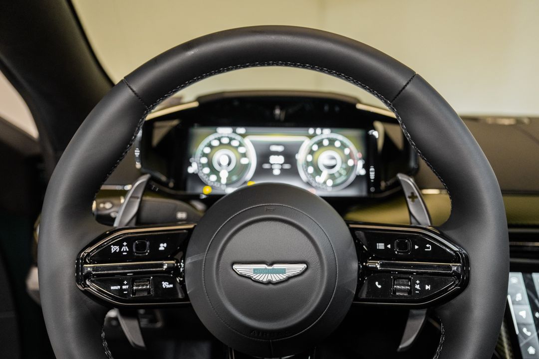 2025 Aston Martin Vantage