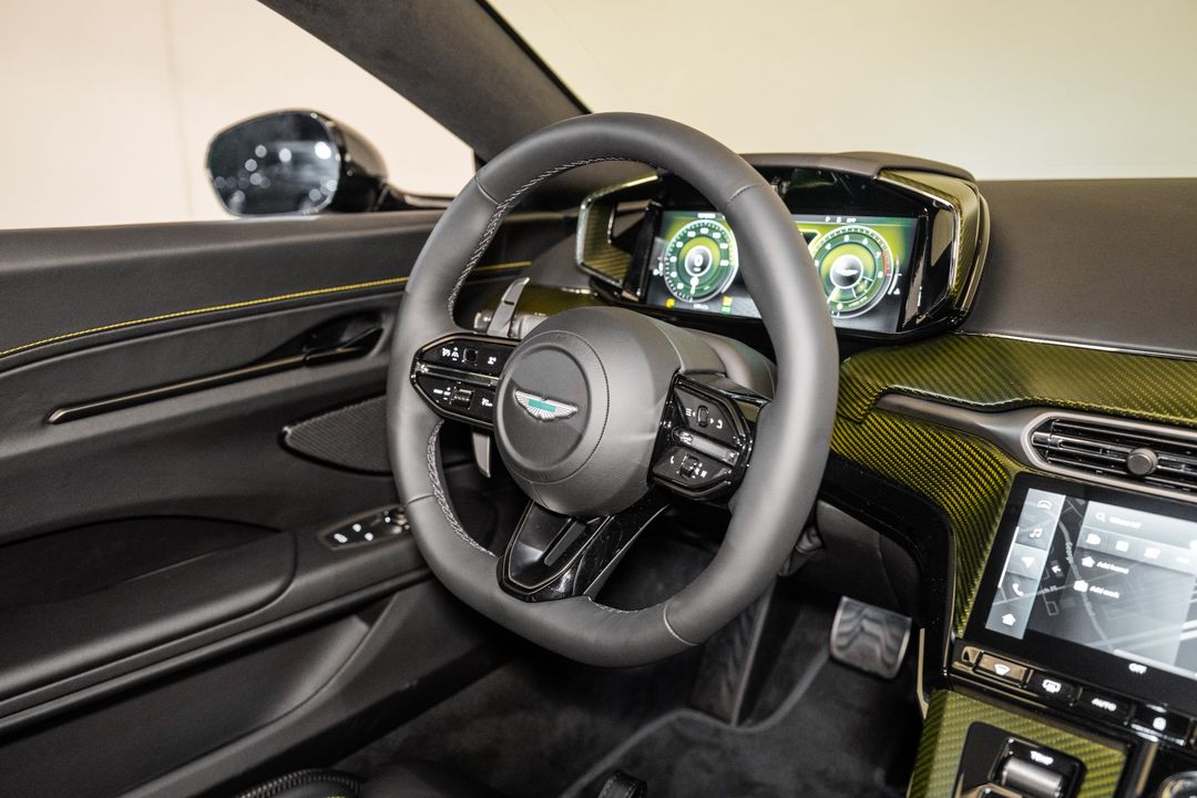 2025 Aston Martin Vantage