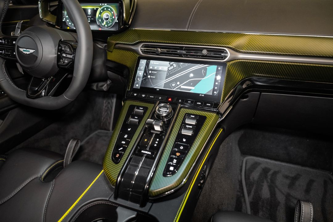 2025 Aston Martin Vantage